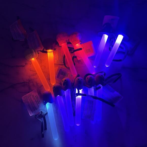 6 Choice Halloween LED 6" Glow Stick Wrist Strap W/battery Skull Ghost Pumpkin - Picture 3 of 6
